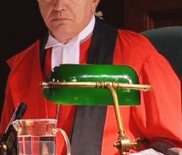 image-https://media.senscritique.com/media/000022170683/0/judge_john_deed.jpg