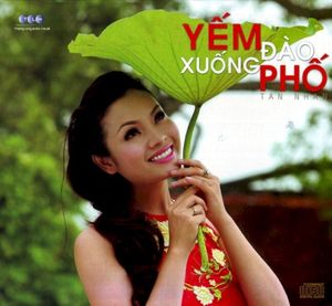 Yếm đào xuống phố