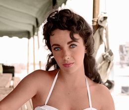 image-https://media.senscritique.com/media/000022255359/0/elizabeth_taylor_the_lost_tapes.jpg