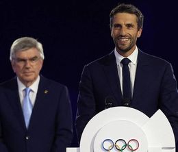 image-https://media.senscritique.com/media/000022288420/0/ceremonie_de_cloture_des_jeux_olympiques_de_paris_2024.jpg