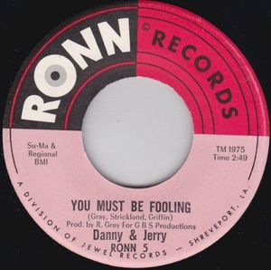 You Must Be Fooling / We've Got A Groovey Thing Goin' (Single)