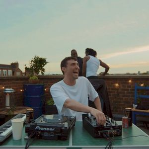 Fred again.. Rooftop Live (Arun’s Roof, London) (Live)