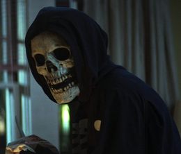 image-https://media.senscritique.com/media/000022375198/0/fear_street_partie_1_1994.jpg