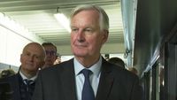 Hausse des impôts : première crise pour Barnier