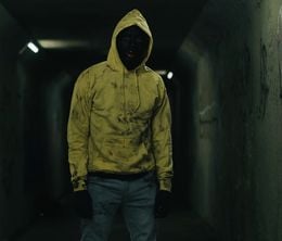 image-https://media.senscritique.com/media/000022410265/0/hoodie.jpg