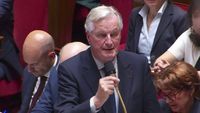 Budget, loi immigration : le calvaire de Barnier