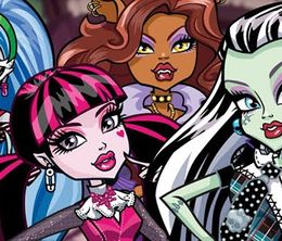 image-https://media.senscritique.com/media/000022430420/0/monster_high_une_nouvelle_eleve_a_monster_high.jpg