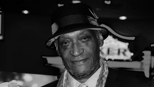 Cover Tony Todd