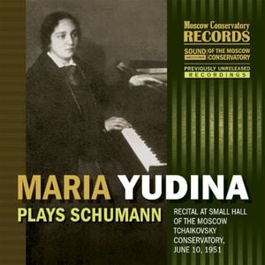 Plays Schumann (Live)