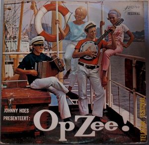 Johnny Hoes presenteert: Op zee!