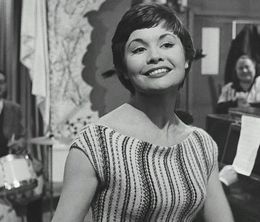 image-https://media.senscritique.com/media/000022689890/0/comme_un_cheveu_sur_la_soupe.jpg