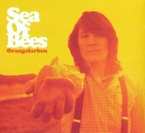 Orangefarben