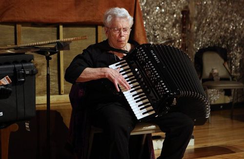 Cover Pauline Oliveros