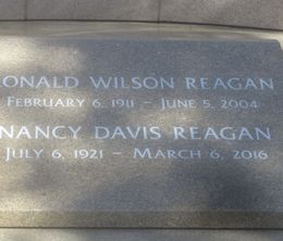 image-https://media.senscritique.com/media/000022805839/0/reagan.jpg