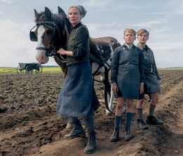 image-https://media.senscritique.com/media/000022823397/0/une_enfance_allemande_ile_d_amrum_1945.jpg
