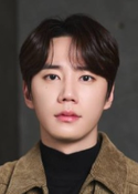 Lee Jun-Young (Jun)