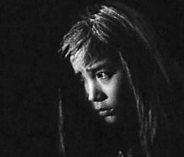 image-https://media.senscritique.com/media/000022841691/0/la_fille_aux_cheveux_blancs.jpg