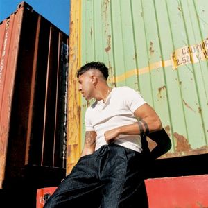 UN BESO A LA MITAD (Single)