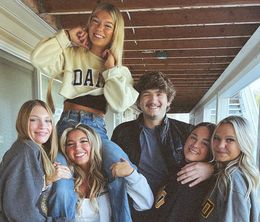 image-https://media.senscritique.com/media/000023037335/0/one_night_in_idaho_the_college_murders.jpg