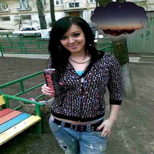 Red lipstick + 2 cigarettes (Single)