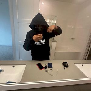 White Plug He Gon Shoot Up Yo Trap (Single)