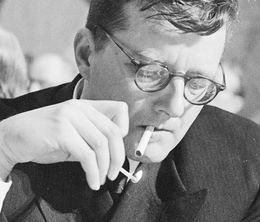 image-https://media.senscritique.com/media/000023139737/0/dimitri_chostakovitch_symphonie_en_rouge.jpg