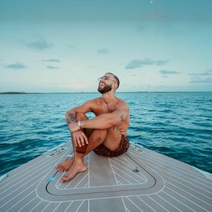 Mírame Ahora (Salud Mi Reina) (Single)