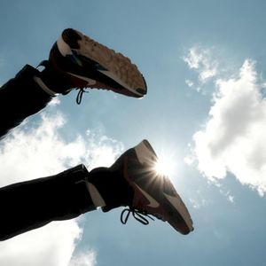 SUR LES NUAGES