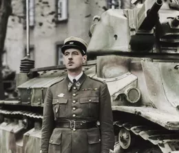 image-https://media.senscritique.com/media/000023430815/0/de_gaulle_histoire_d_un_geant.webp