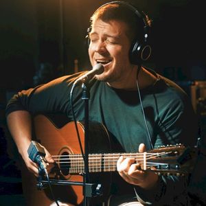 While My Guitar Gently Weeps (Single)