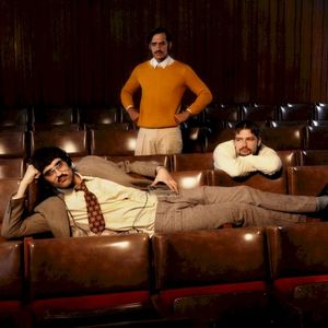 VÁROS (Single)