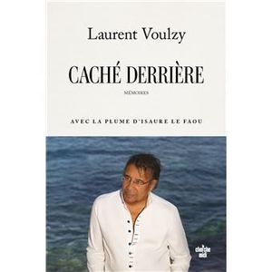 Caché derrière