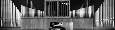 L'orgue évolue devant la camera