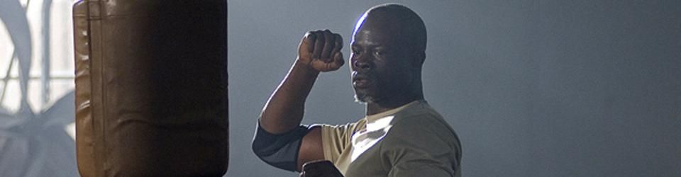 Cover Djimon Hounsou, le bras droit (musclé) du méchant qui traque les héros sans répit