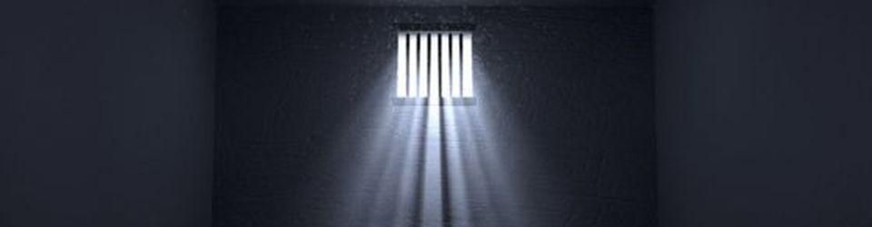 Cover Passage en prison ou dans un endroit similaire, voire pire, la torture