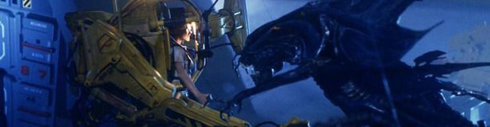 Cover Combats entre humains et monstres.