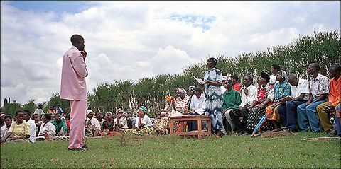 Génocide des Tutsi au Rwanda : Mémoires, narration et recomposition historique